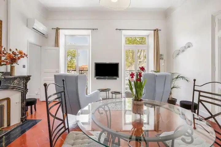 Appartement Avec Balcon, Bord Du Canal, Wifi. Narbonne Bagian luar foto