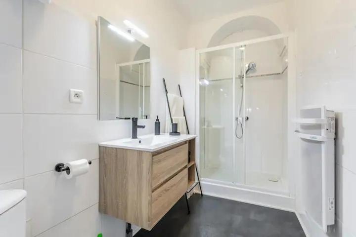 Appartement Avec Balcon, Bord Du Canal, Wifi. Narbonne Bagian luar foto